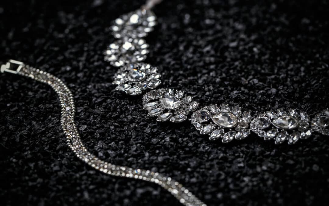 How to Clean Diamond Necklaces